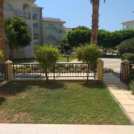Charming Kalecik With Shared Pool And Free Parking Apartment Gastria