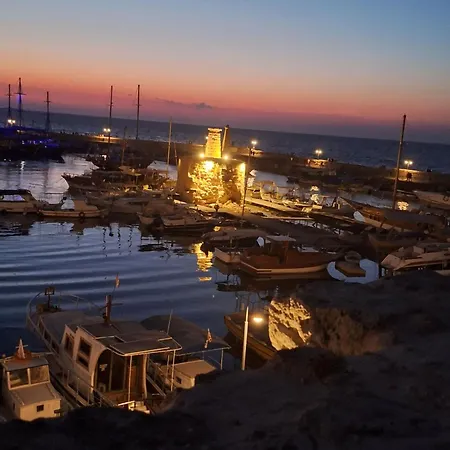 Apartament Charming Kalecik With Shared Pool And Free Parking