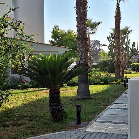 Apartament Charming Kalecik With Shared Pool And Free Parking