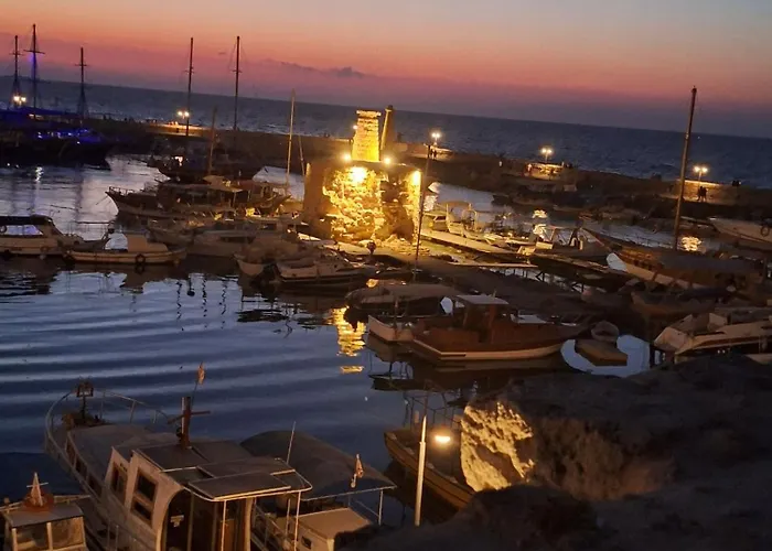 Apartment Charming Kalecik With Shared Pool And Free Parking