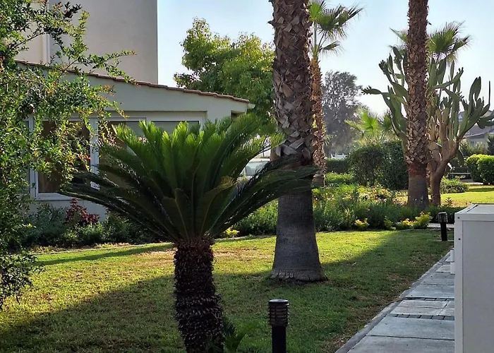 Apartment Charming Kalecik With Shared Pool And Free Parking